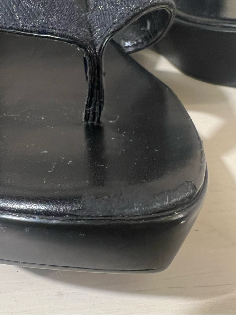 Y2K GUESS Black Platform Wedge Sandals with Silver Heart Charm - Picture 6 of 8